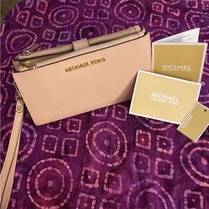 Michael Kors Jet Set Travel